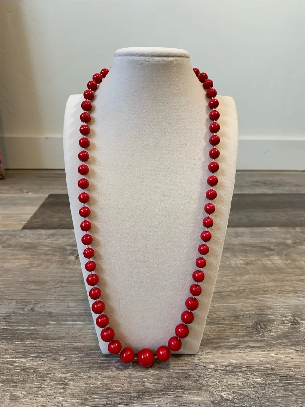 Vintage Red Beaded Necklace - Classic Women's Jewelry